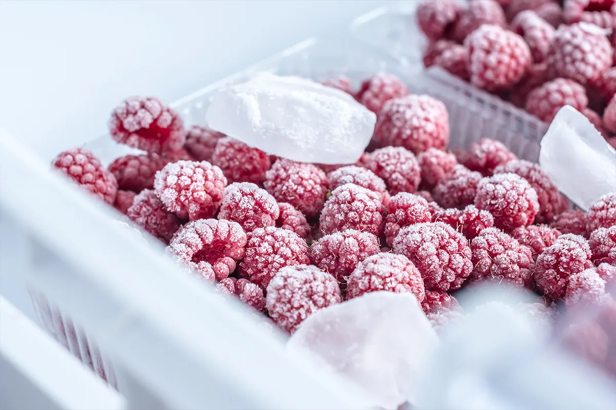 Frozen-raspberries-in-a-temperature-controlled-reefer